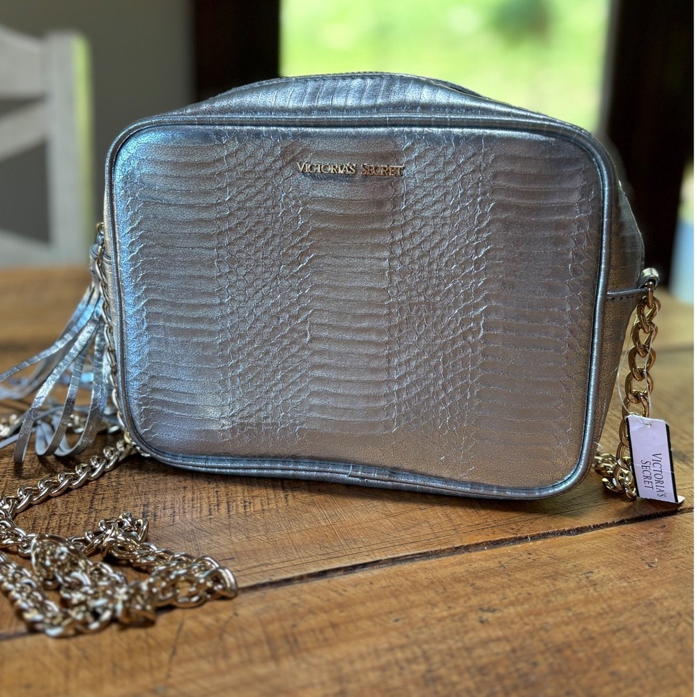 NEW Victorias Secret Womens Silver Metallica Snakeskin Chain‎ Crossbody Purse